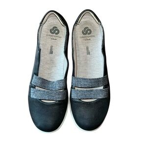 Clarks Cloudsteppers Womens Ballet Flats
Mary Jane Shoes Slip On
Black White 8.5